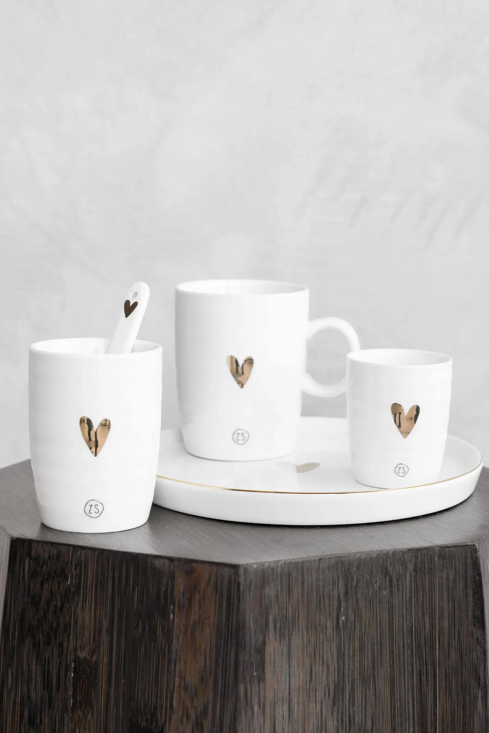 ZUSSS Servies*espressomokje goud hartje wit