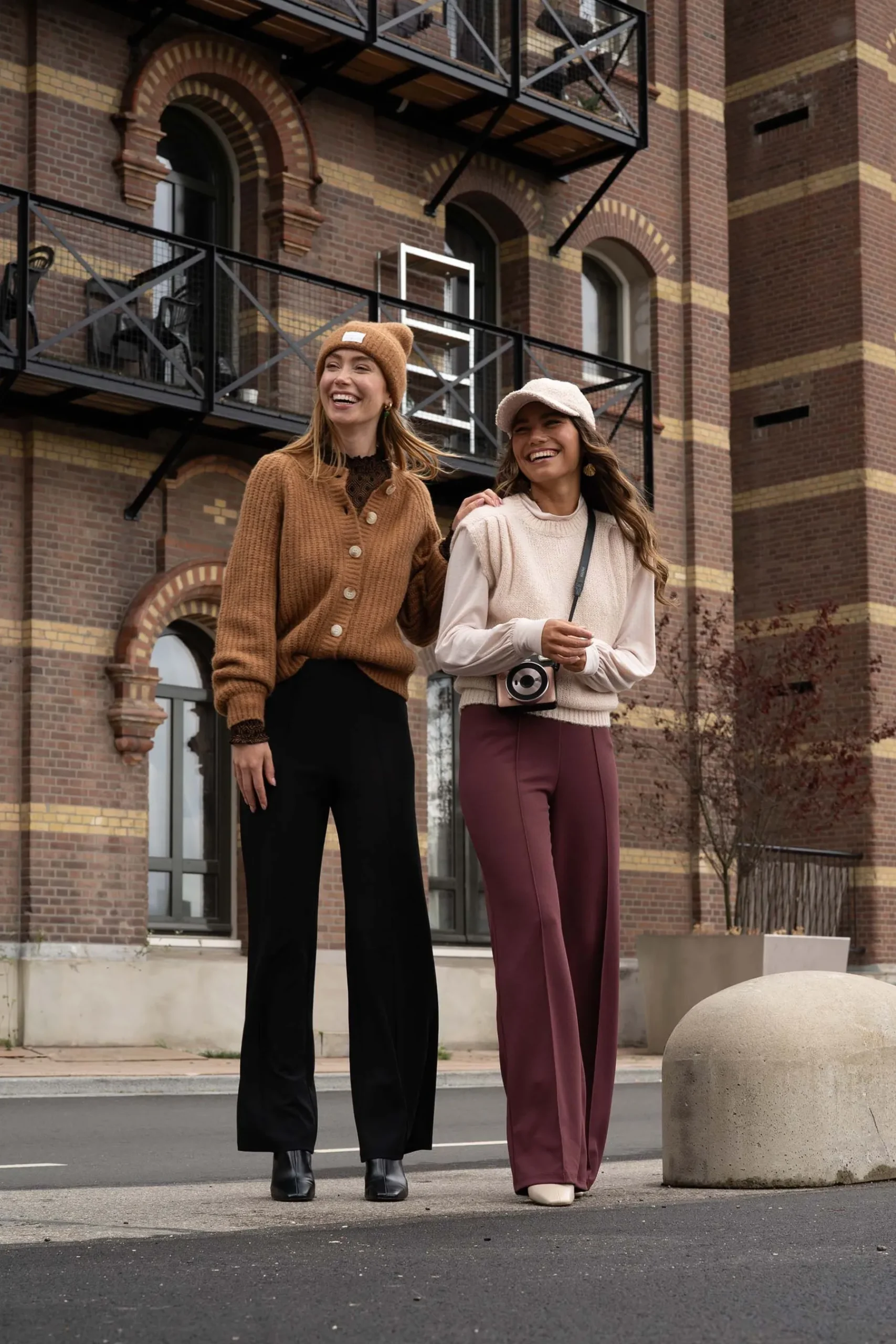 ZUSSS Vesten*gebreid vest in bomberstyle camel