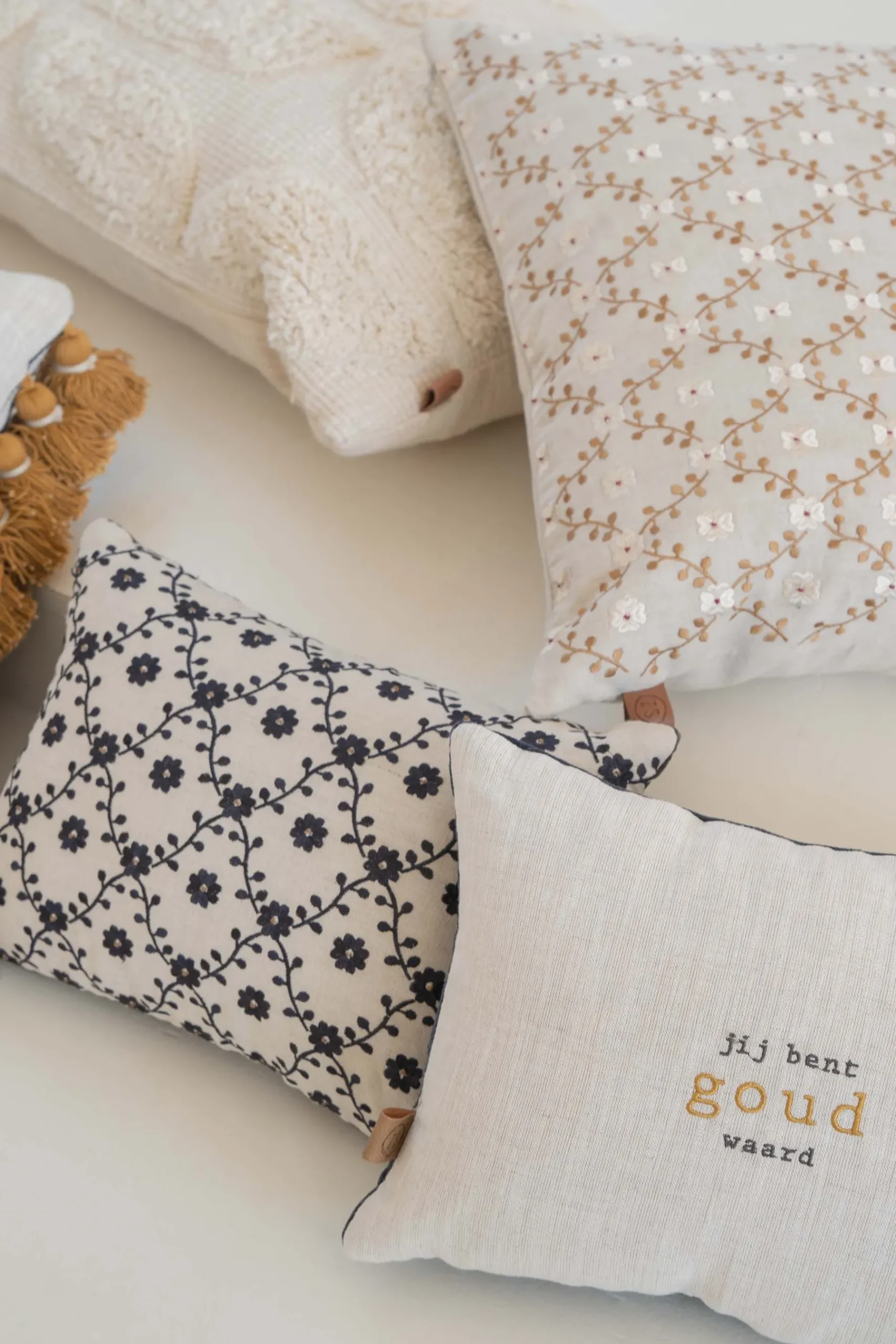 ZUSSS Kussens*kussen droom durf doe 35x25cm antracietgrijs/zand zand/antraciet