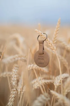 ZUSSS Accessoires & Sleutelhangers*ronde sleutelhanger gouden randje bruin