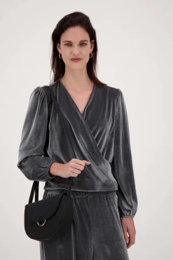 ZUSSS Schoudertassen & Handtassen*schoudertas met gouden ring zwart