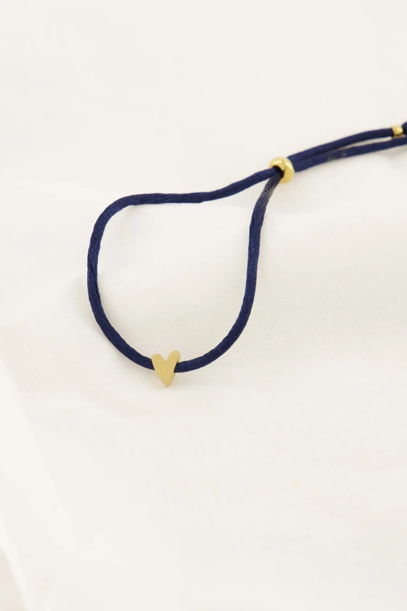 ZUSSS Armbandjes*touwarmbandje hartje donkerblauw