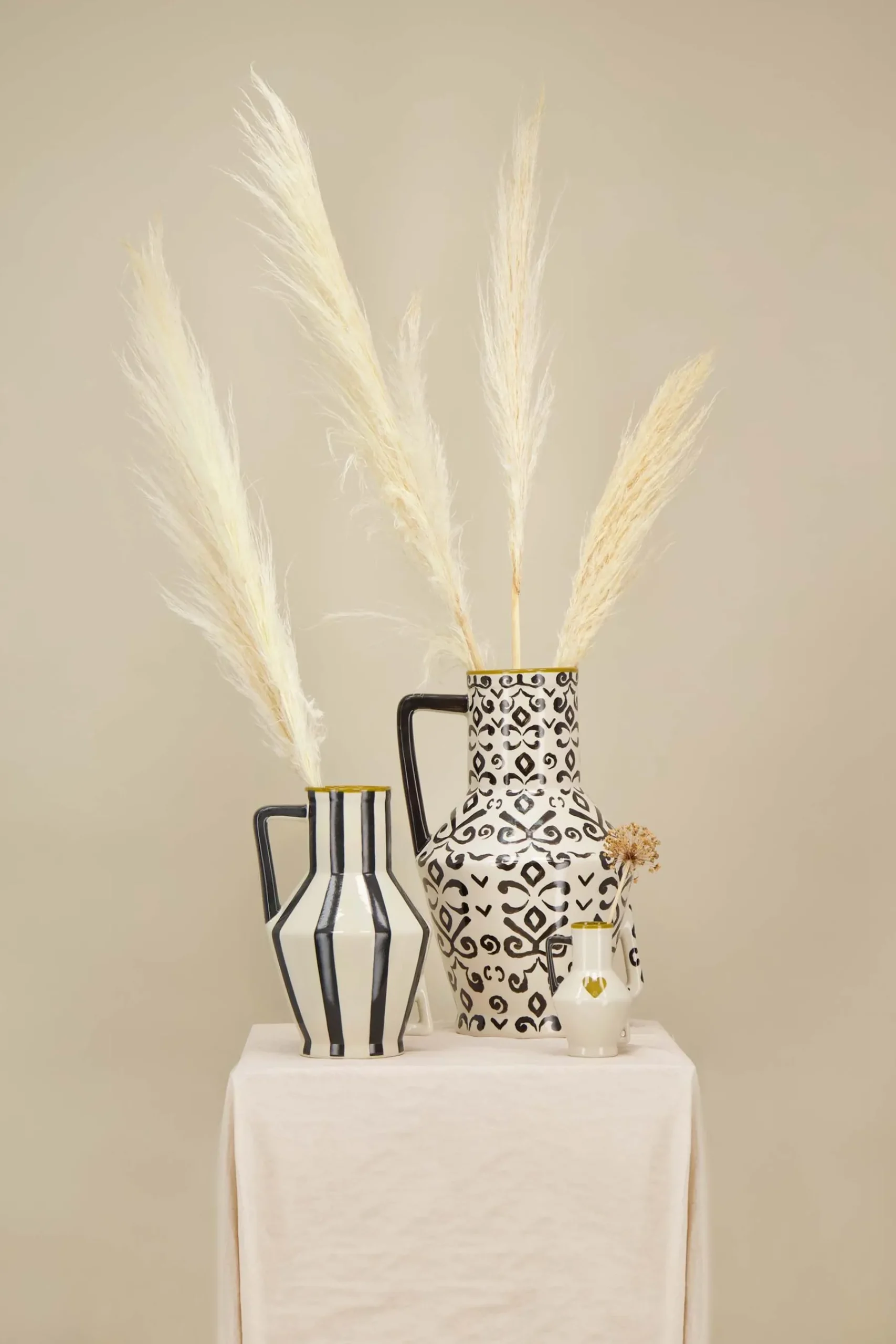 ZUSSS Vazen & Potten*x Return to Sender vaas gestreept M zand/off black